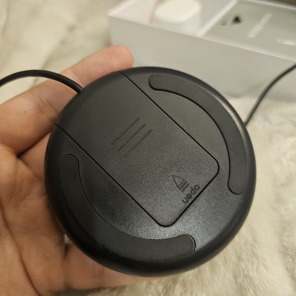 Fitbit Versa 2 Smartwatch Rose Gold with charger, Gift - Picture 8 of 10